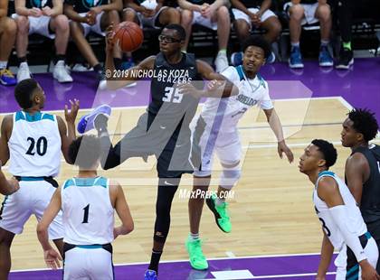 Thumbnail 1 in Sheldon vs. Sierra Canyon (CIF State Open Division Final) photogallery.