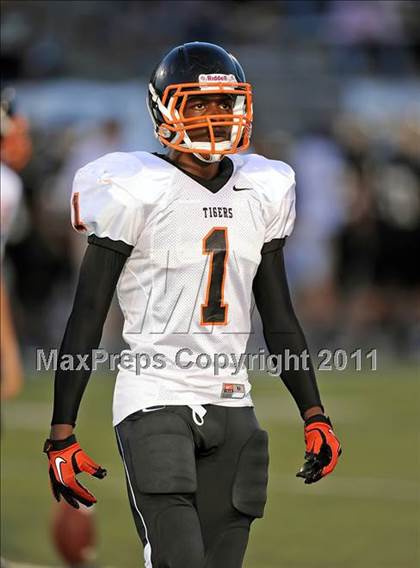 Thumbnail 2 in Abilene vs. Cocoa (Florida vs. Texas Football Showcase) photogallery.