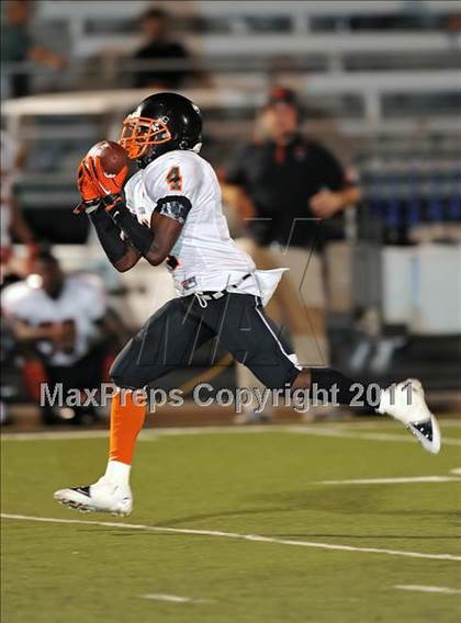 Thumbnail 3 in Abilene vs. Cocoa (Florida vs. Texas Football Showcase) photogallery.
