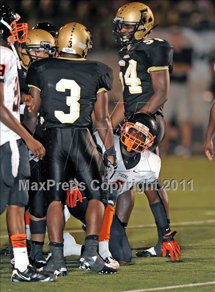 Thumbnail 1 in Abilene vs. Cocoa (Florida vs. Texas Football Showcase) photogallery.