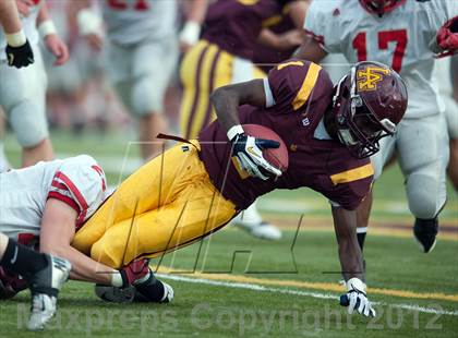 Thumbnail 2 in Loyola Academy vs. Palatine photogallery.