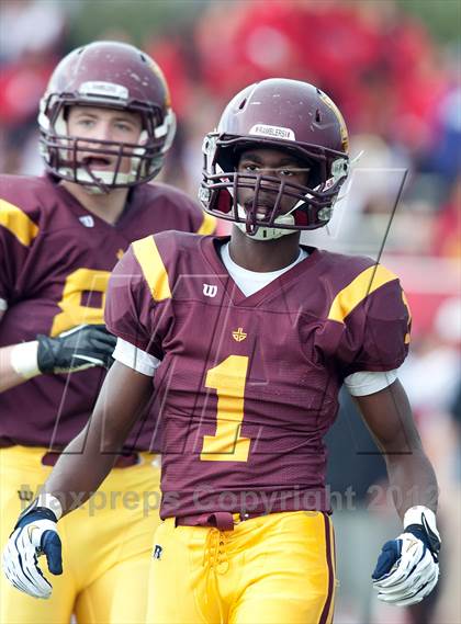 Thumbnail 3 in Loyola Academy vs. Palatine photogallery.