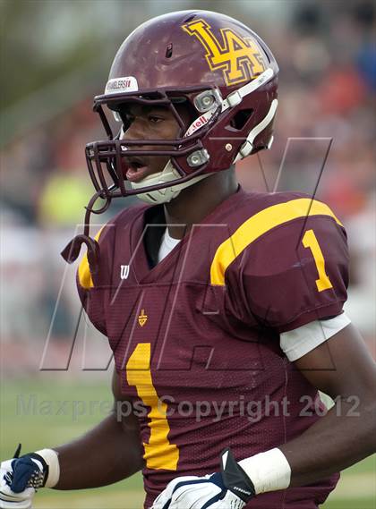 Thumbnail 1 in Loyola Academy vs. Palatine photogallery.