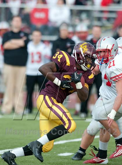 Thumbnail 1 in Loyola Academy vs. Palatine photogallery.
