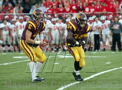 Thumbnail 2 in Loyola Academy vs. Palatine photogallery.