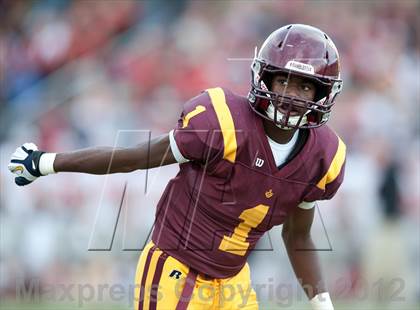 Thumbnail 2 in Loyola Academy vs. Palatine photogallery.
