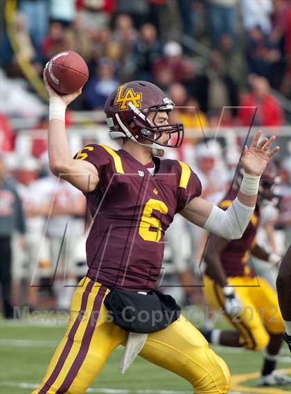 Thumbnail 3 in Loyola Academy vs. Palatine photogallery.