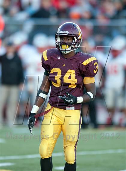 Thumbnail 2 in Loyola Academy vs. Palatine photogallery.