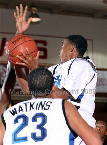 Thumbnail 1 in Reseda vs. Santa Monica (Pacific Shores Tournament) photogallery.