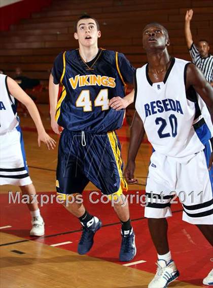 Thumbnail 3 in Reseda vs. Santa Monica (Pacific Shores Tournament) photogallery.