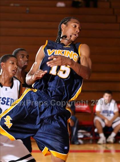 Thumbnail 2 in Reseda vs. Santa Monica (Pacific Shores Tournament) photogallery.