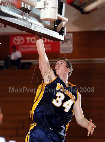 Thumbnail 1 in Reseda vs. Santa Monica (Pacific Shores Tournament) photogallery.