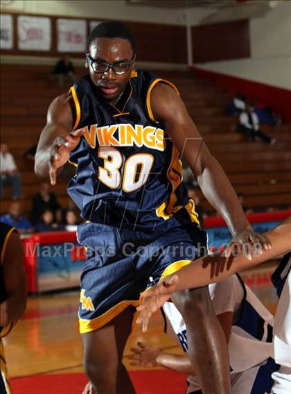 Thumbnail 3 in Reseda vs. Santa Monica (Pacific Shores Tournament) photogallery.