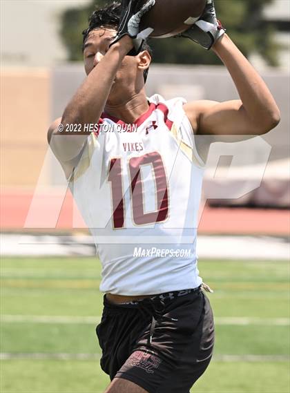 Thumbnail 2 in Downey vs. Huntington Beach (Surf City Tournament) photogallery.
