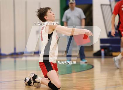 Thumbnail 1 in Regis Jesuit @ Overland photogallery.