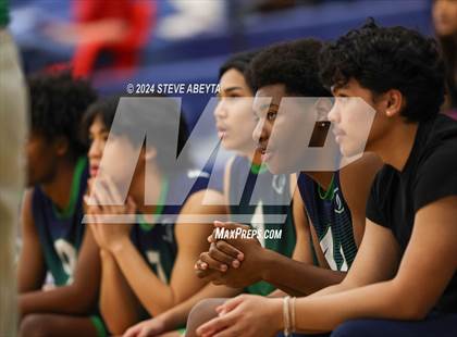 Thumbnail 1 in Regis Jesuit @ Overland photogallery.