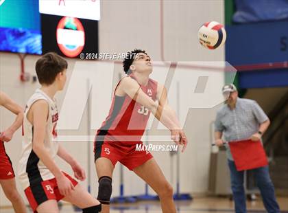 Thumbnail 1 in Regis Jesuit @ Overland photogallery.