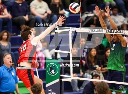 Thumbnail 1 in Regis Jesuit @ Overland photogallery.