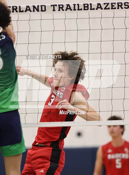 Thumbnail 2 in Regis Jesuit @ Overland photogallery.