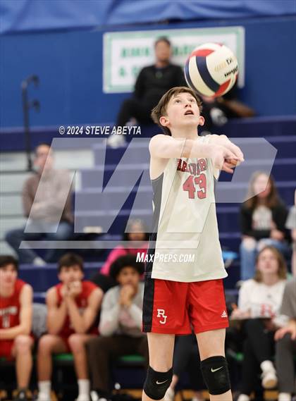 Thumbnail 1 in Regis Jesuit @ Overland photogallery.
