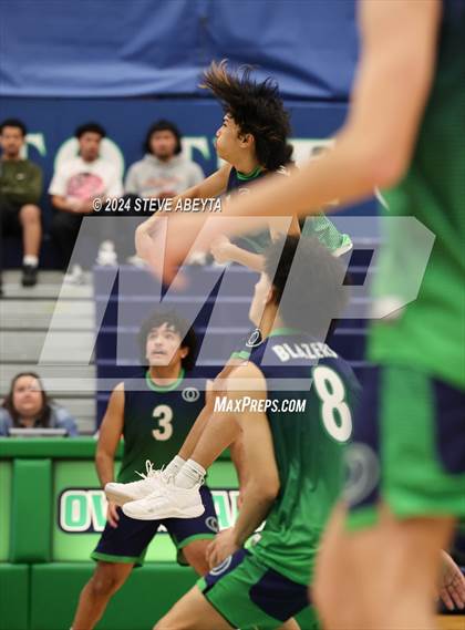 Thumbnail 2 in Regis Jesuit @ Overland photogallery.
