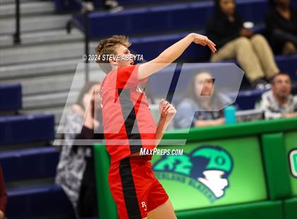 Thumbnail 2 in Regis Jesuit @ Overland photogallery.
