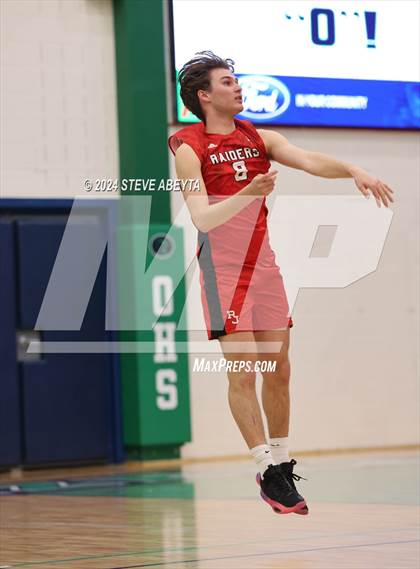 Thumbnail 1 in Regis Jesuit @ Overland photogallery.