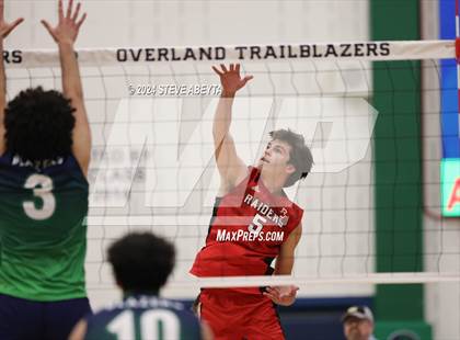 Thumbnail 3 in Regis Jesuit @ Overland photogallery.