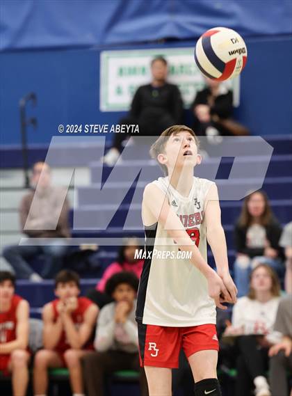 Thumbnail 1 in Regis Jesuit @ Overland photogallery.