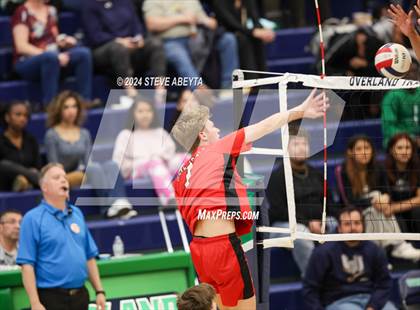 Thumbnail 1 in Regis Jesuit @ Overland photogallery.