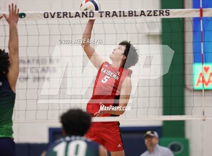 Thumbnail 1 in Regis Jesuit @ Overland photogallery.