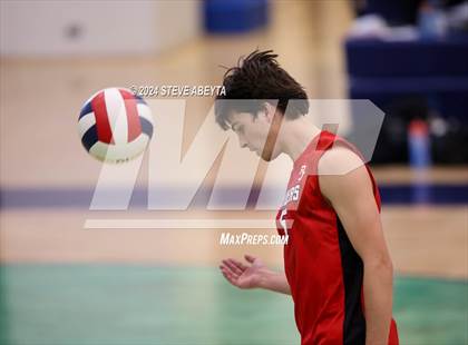 Thumbnail 1 in Regis Jesuit @ Overland photogallery.