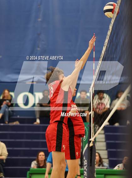 Thumbnail 1 in Regis Jesuit @ Overland photogallery.