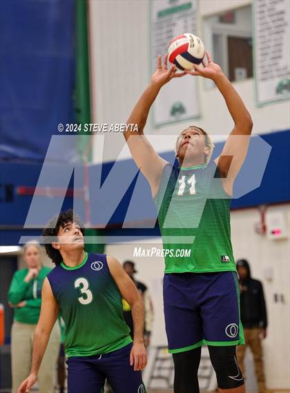 Thumbnail 1 in Regis Jesuit @ Overland photogallery.