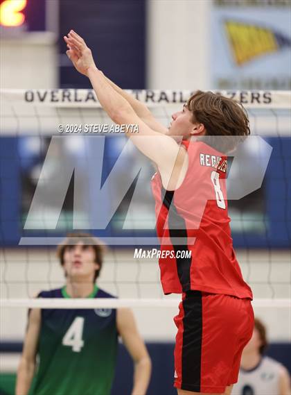 Thumbnail 2 in Regis Jesuit @ Overland photogallery.