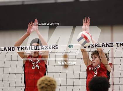 Thumbnail 1 in Regis Jesuit @ Overland photogallery.