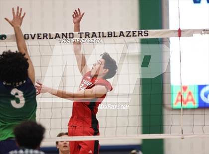 Thumbnail 2 in Regis Jesuit @ Overland photogallery.