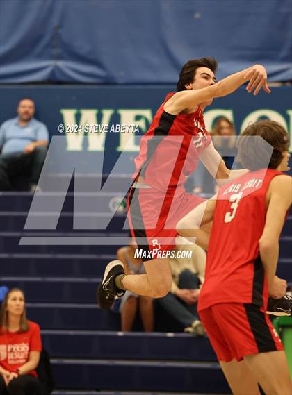 Thumbnail 3 in Regis Jesuit @ Overland photogallery.