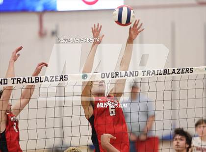 Thumbnail 3 in Regis Jesuit @ Overland photogallery.