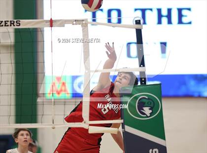 Thumbnail 1 in Regis Jesuit @ Overland photogallery.
