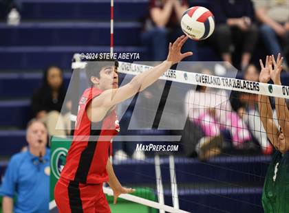 Thumbnail 3 in Regis Jesuit @ Overland photogallery.