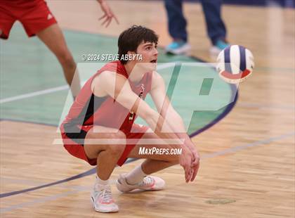 Thumbnail 1 in Regis Jesuit @ Overland photogallery.