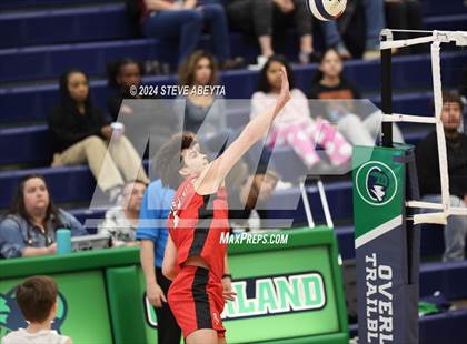 Thumbnail 2 in Regis Jesuit @ Overland photogallery.