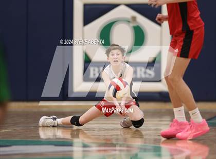 Thumbnail 3 in Regis Jesuit @ Overland photogallery.
