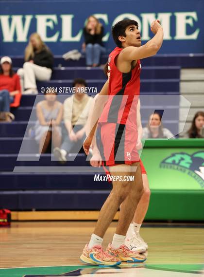 Thumbnail 1 in Regis Jesuit @ Overland photogallery.