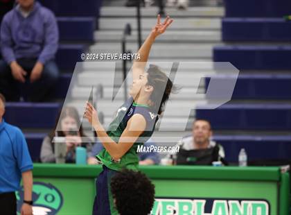 Thumbnail 3 in Regis Jesuit @ Overland photogallery.