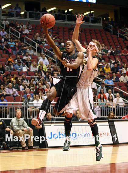 Thumbnail 3 in Show Low vs. Cortez (AIA D3 Semifinal) photogallery.