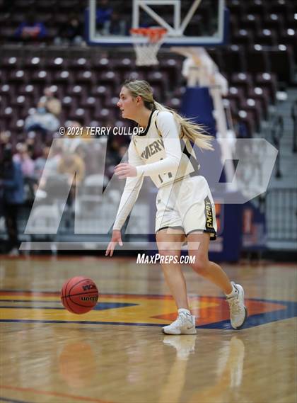 Thumbnail 1 in Grantsville vs. Emery (UHSAA 3A Semifinal) photogallery.