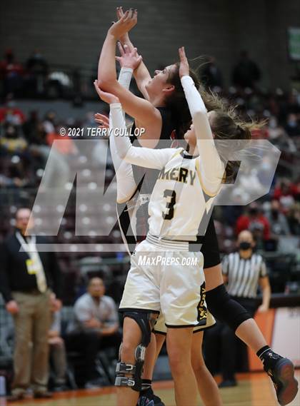 Thumbnail 2 in Grantsville vs. Emery (UHSAA 3A Semifinal) photogallery.