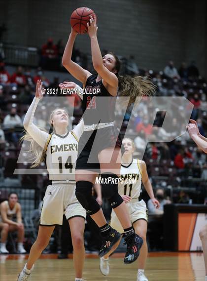 Thumbnail 2 in Grantsville vs. Emery (UHSAA 3A Semifinal) photogallery.